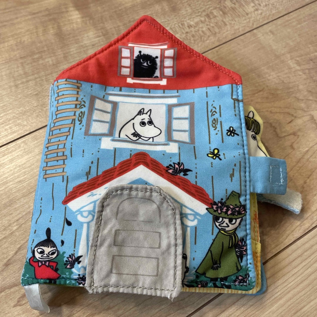 ムーミン仕掛け布絵本