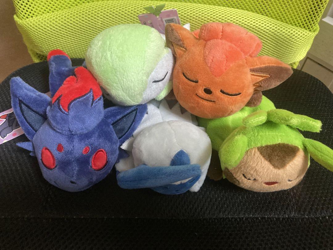 ポケモン　くったりぬいぐるみ接近未使用