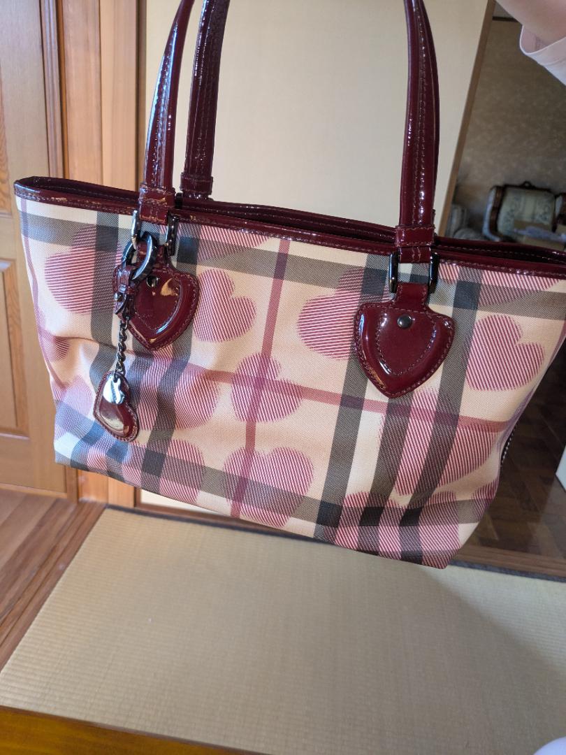 【美品】BURBERRY バーバリー トートバッグ ノバチェック ハートバーバリーロンドン;接近未使用