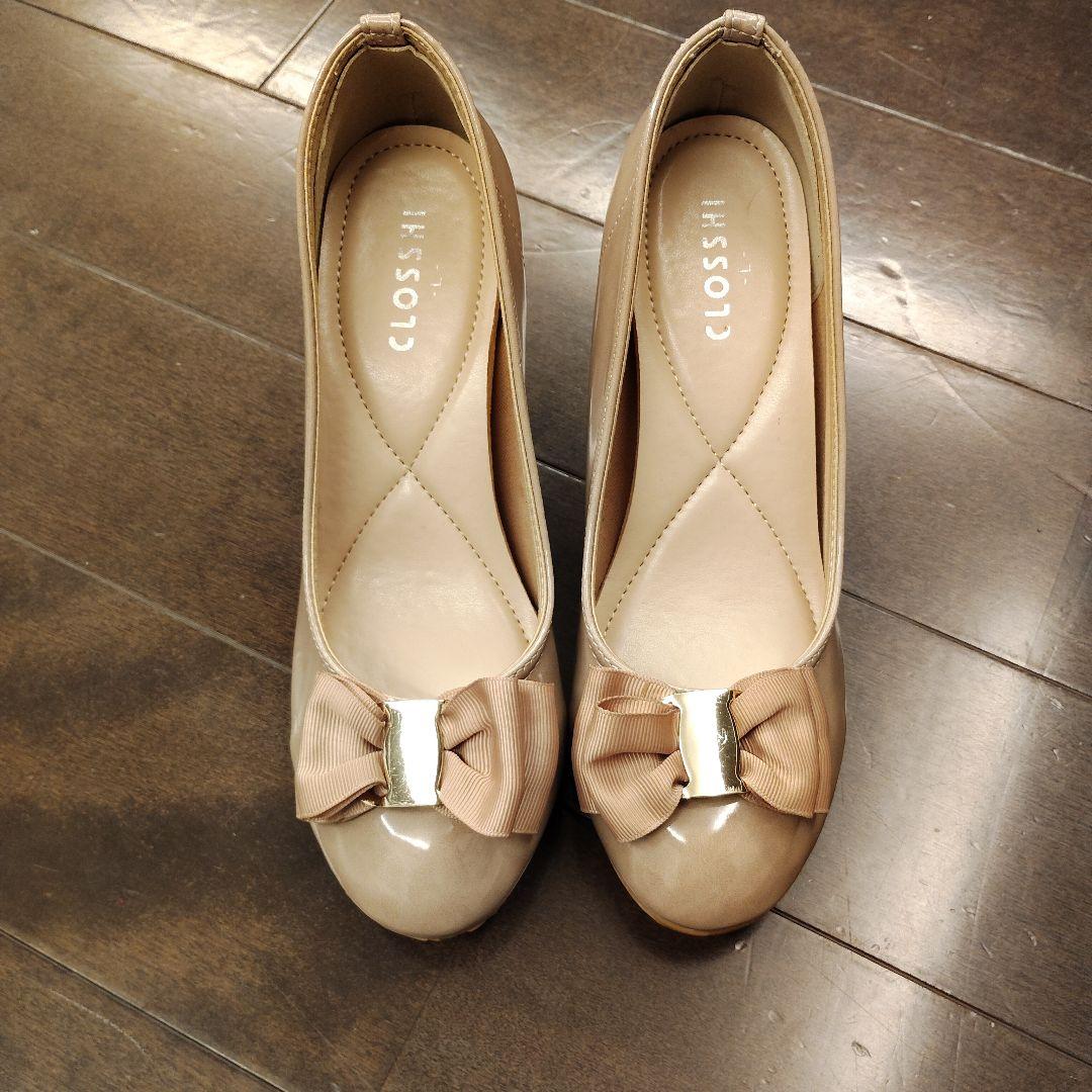 CLOSSI ベージュ リボン付きパンプス