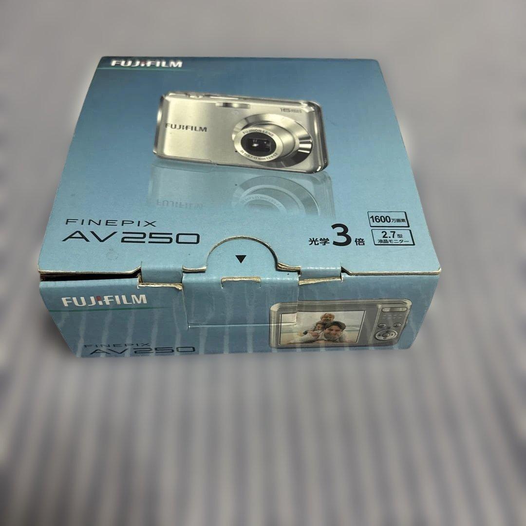 FUJIFILM PINEPIX AV250